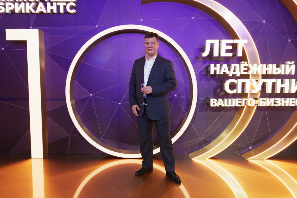 Генеральный директор ООО "Импорт Лубрикантс" Мамонтов Д.Ю.